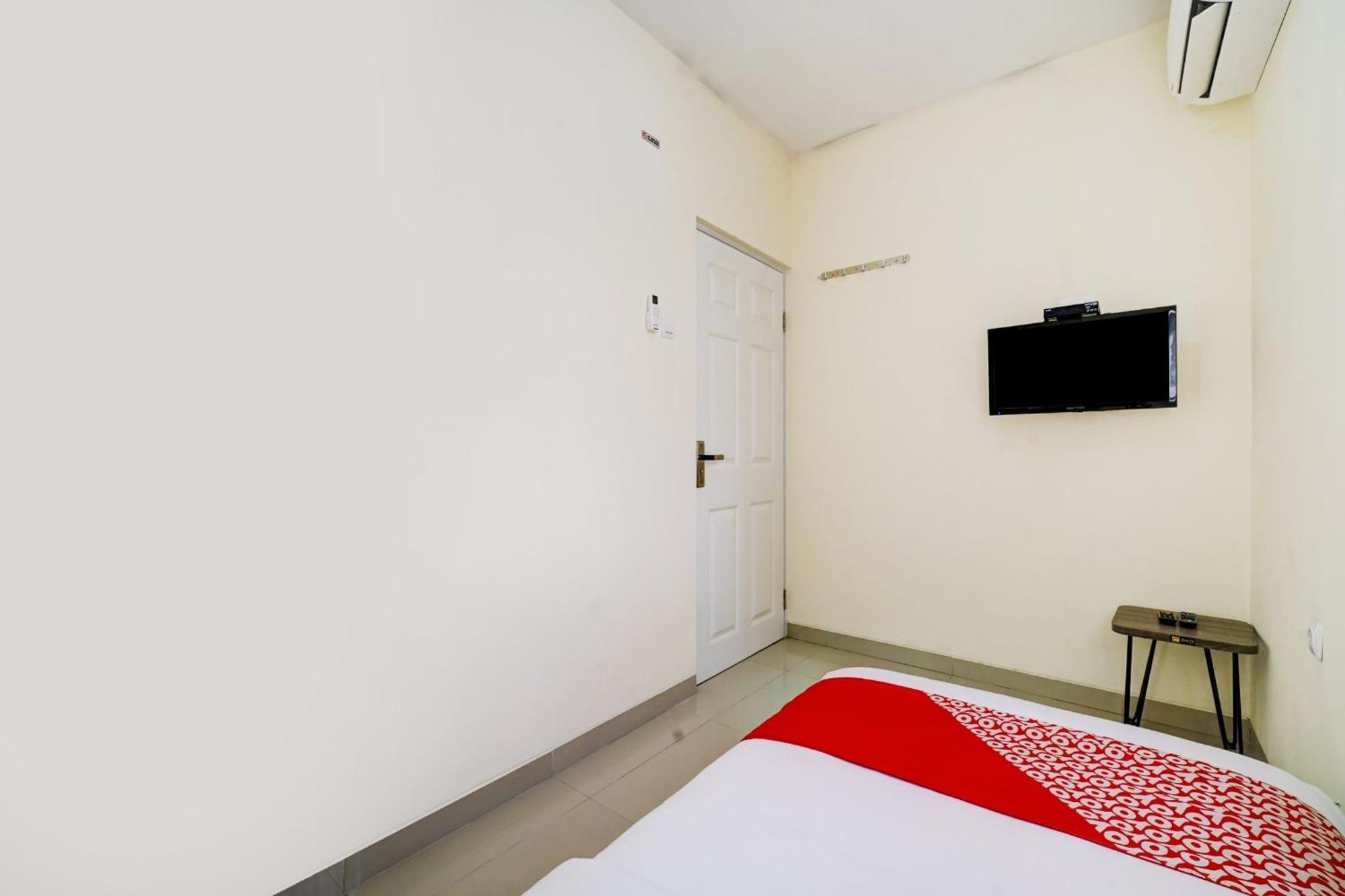 Super Oyo 90778 River Inn Malioboro Jogyakarta Zewnętrze zdjęcie