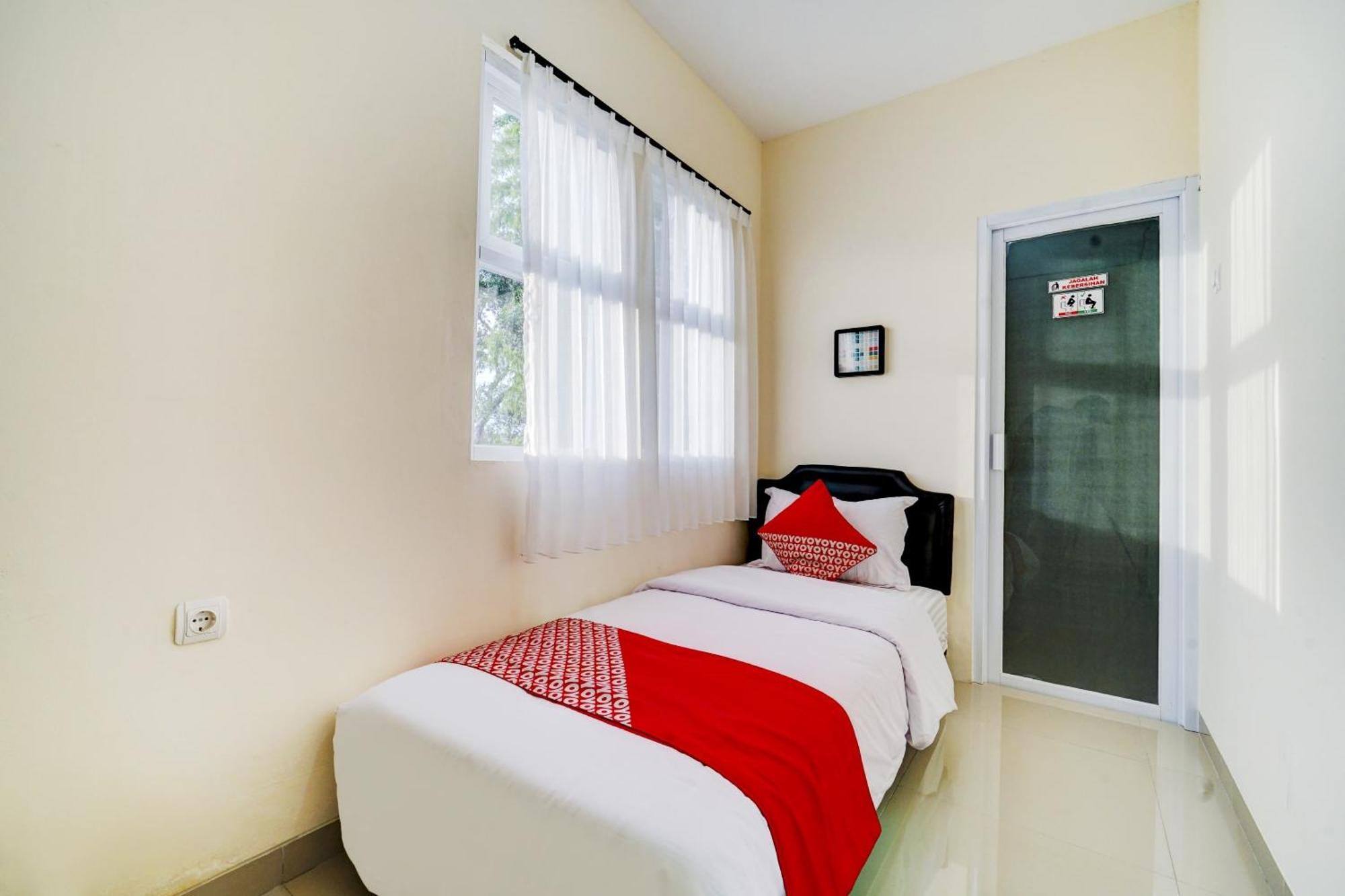 Super Oyo 90778 River Inn Malioboro Jogyakarta Zewnętrze zdjęcie