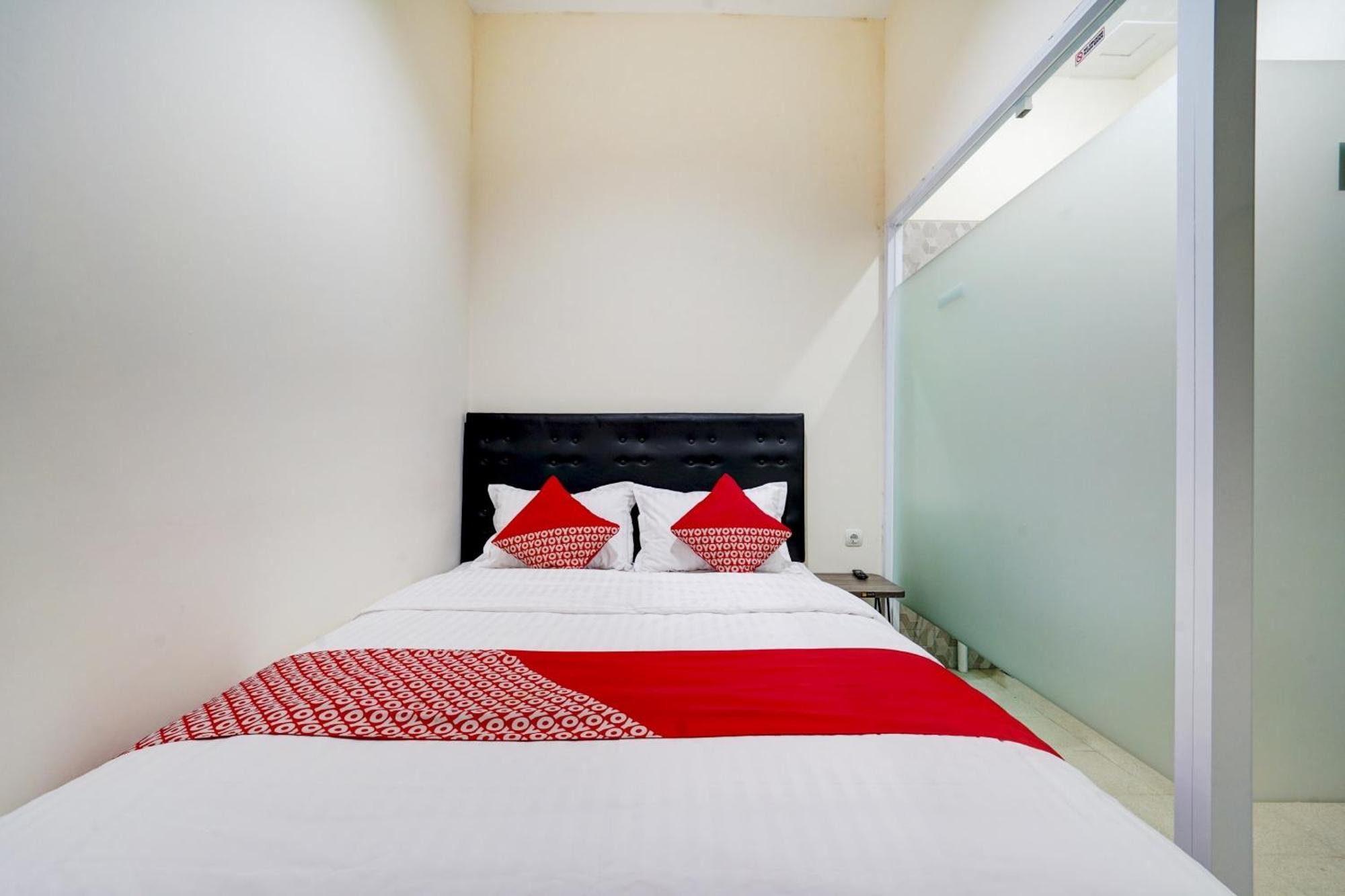 Super Oyo 90778 River Inn Malioboro Jogyakarta Zewnętrze zdjęcie